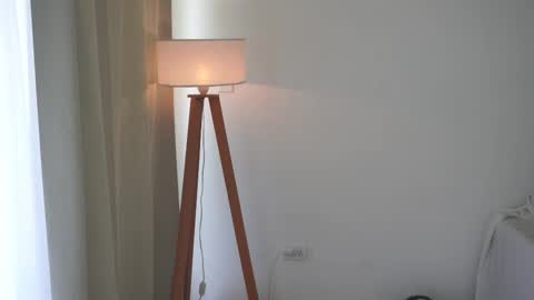 Donatella online show from November 3, 2025, 12:06 pm