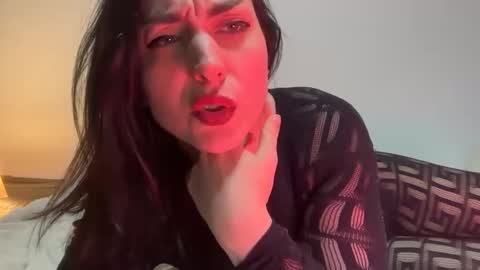 Snapshot of dontcallmeangel_ chatting on May 24, 2026, 9:42 pm Iara online show from May 24, 2026, 9:42 pm