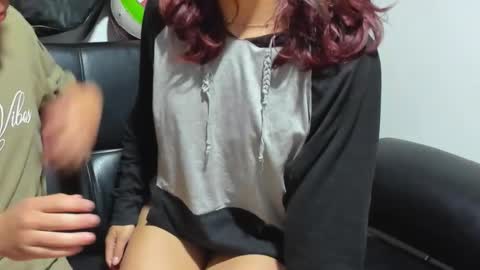 Snapshot of donuts_dd chatting on October 6, 2025, 7:17 am Donuts DD online show from October 6, 2025, 7:17 am