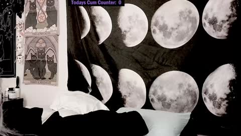 Snapshot of doomednympho chatting on January 7, 2025, 12:31 pm DOOM online show from January 7, 2025, 12:31 pm