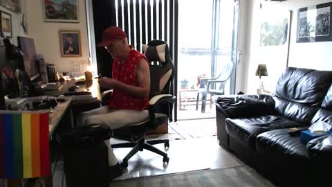 Snapshot of dopeleaf2 chatting on October 7, 2025, 11:18 am dopeleaf2 online show from October 7, 2025, 11:18 am