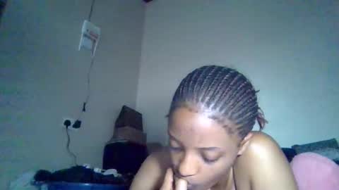 dora05191 online show from September 24, 2025, 9:34 am