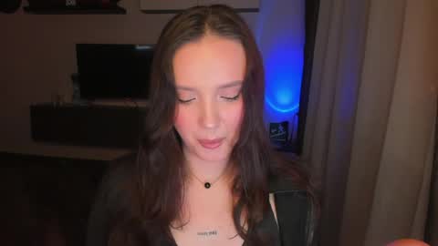 Dora Charmer online show from April 17, 2026, 5:38 pm