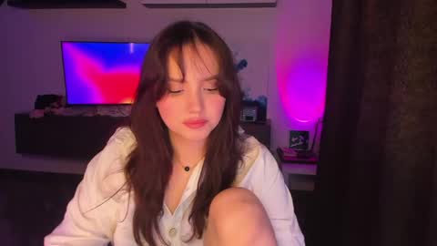 Dora Charmer online show from May 18, 2026, 3:29 pm