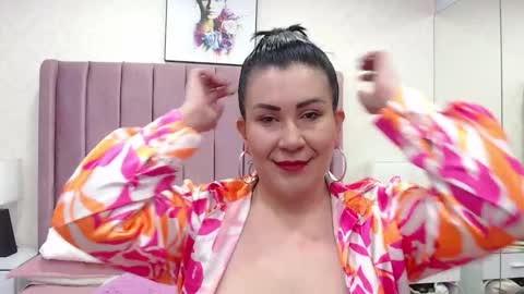 Anny online show from September 12, 2025, 1:22 pm