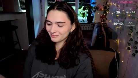 Alice online show from October 3, 2025, 9:28 am