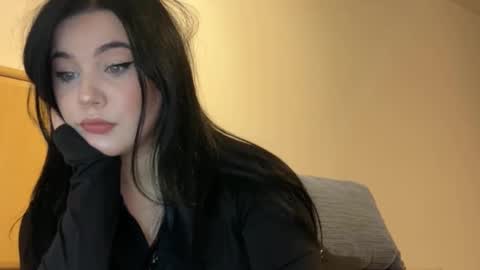 Doriana  online show from November 9, 2025, 11:41 am