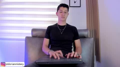 dorian_mystery online show from March 19, 2026, 10:47 pm