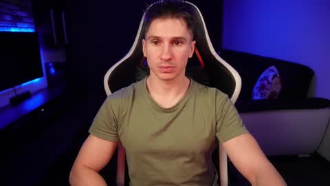 Dorian Reyes online show from January 2, 2025, 10:11 pm