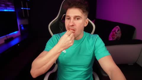 Dorian Reyes online show from January 3, 2025, 9:36 pm