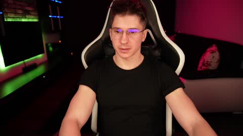 Dorian Reyes online show from January 7, 2025, 10:19 pm