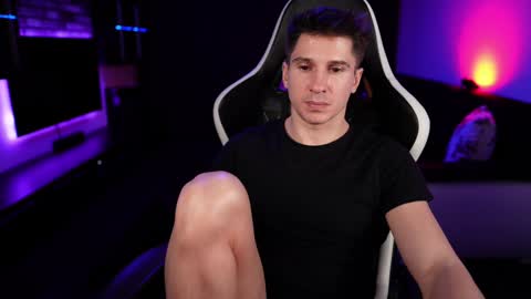 Dorian Reyes online show from January 15, 2025, 3:33 am