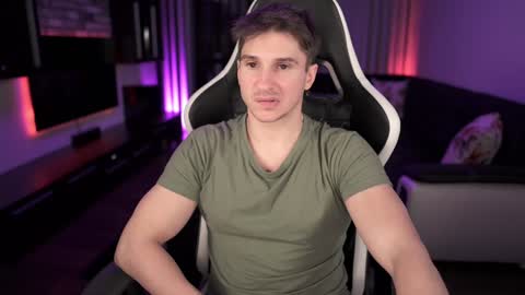 Dorian Reyes online show from January 21, 2025, 2:00 am