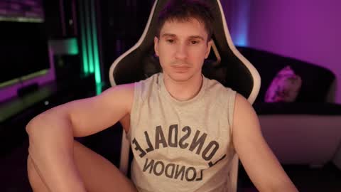 Dorian Reyes online show from March 1, 2025, 1:11 am