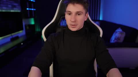 Dorian Reyes online show from March 3, 2025, 1:10 am