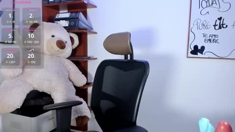 Snapshot of dorothy_lane chatting on October 6, 2025, 8:06 pm Dorothy Lane online show from October 6, 2025, 8:06 pm