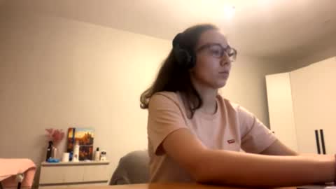 Nikki online show from September 20, 2025, 6:20 pm