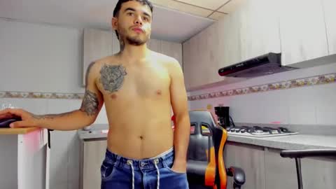 Snapshot of dostynjunior chatting on September 12, 2025, 1:00 pm Dostyn For U online show from September 12, 2025, 1:00 pm