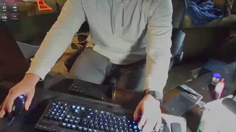 Snapshot of dotyoureyezez chatting on December 5, 2025, 3:52 pm DotYourEyezez online show from December 5, 2025, 3:52 pm