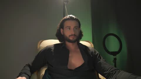 Keen online show from October 19, 2025, 9:04 pm