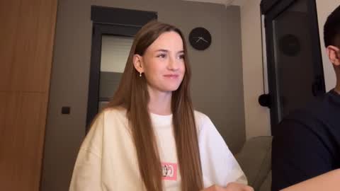 Snapshot of double_sun chatting on October 18, 2025, 7:36 pm Alice and Mark online show from October 18, 2025, 7:36 pm