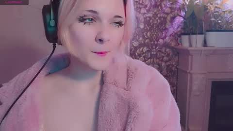 Angie online show from November 9, 2025, 11:47 pm