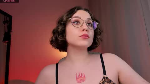 Snapshot of doublee_trouble chatting on February 24, 2025, 3:44 am Eva ana Liza online show from February 24, 2025, 3:44 am