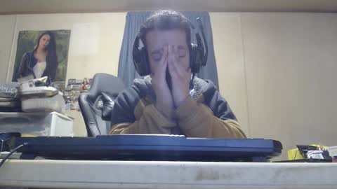 Jess online show from November 25, 2025, 1:27 am