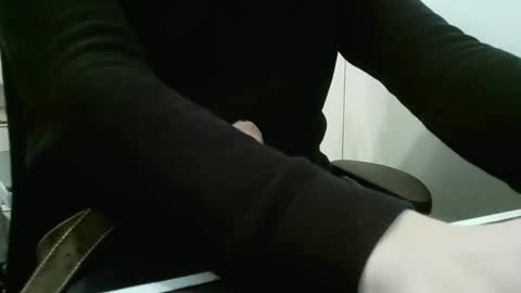 doudoudou online show from November 24, 2025, 7:24 pm