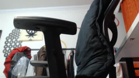 douglas_drake online show from January 4, 2025, 6:09 am