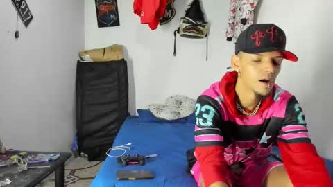 Snapshot of douglas_gallegos chatting on February 13, 2026, 12:28 am douglas_gallegos online show from February 13, 2026, 12:28 am