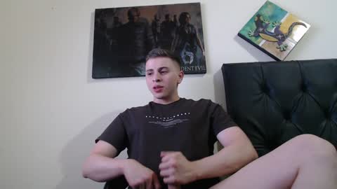 draco_boy2000 online show from December 26, 2024, 7:38 pm