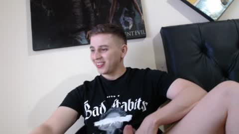 draco_boy2000 online show from January 11, 2025, 5:29 pm