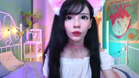 Draculaura online show from December 4, 2024, 9:02 pm