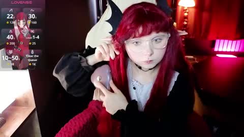Snapshot of draculaura_ chatting on April 19, 2026, 10:36 am Draculaura online show from April 19, 2026, 10:36 am