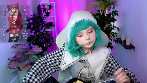 Snapshot of draculaura_ chatting on April 20, 2026, 10:40 am Draculaura online show from April 20, 2026, 10:40 am