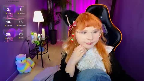 Snapshot of draculaura_ chatting on May 5, 2026, 8:39 pm Draculaura online show from May 5, 2026, 8:39 pm