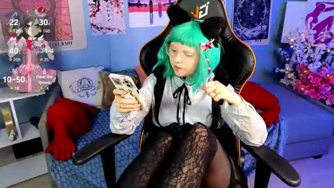 Snapshot of draculaura_ chatting on May 6, 2026, 4:12 pm Draculaura online show from May 6, 2026, 4:12 pm