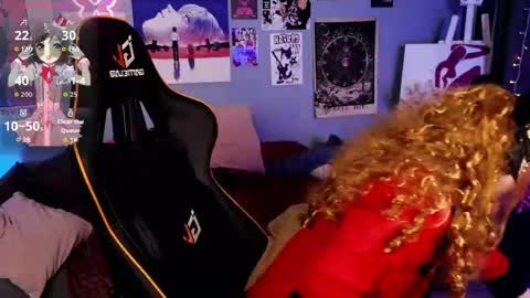 Snapshot of draculaura_ chatting on May 22, 2026, 10:43 am Draculaura online show from May 22, 2026, 10:43 am