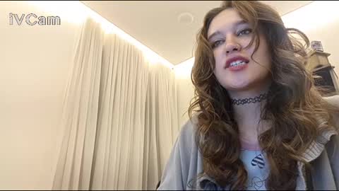 Snapshot of draculina69 chatting on August 10, 2026, 6:06 am draculina69 online show from August 10, 2026, 6:06 am