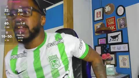 Snapshot of drake_nassir4 chatting on September 23, 2025, 9:51 pm ---Drake--- online show from September 23, 2025, 9:51 pm