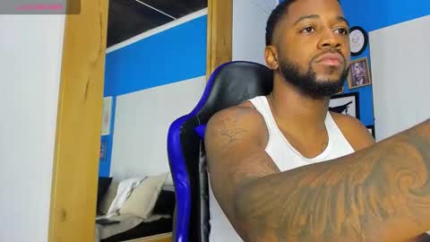 Snapshot of drake_nassir4 chatting on September 28, 2025, 4:12 pm ---Drake--- online show from September 28, 2025, 4:12 pm