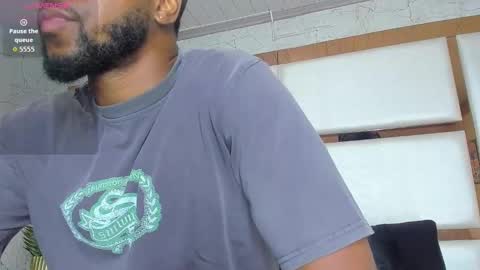 Snapshot of drake_nassir4 chatting on October 3, 2025, 4:59 pm ---Drake--- online show from October 3, 2025, 4:59 pm