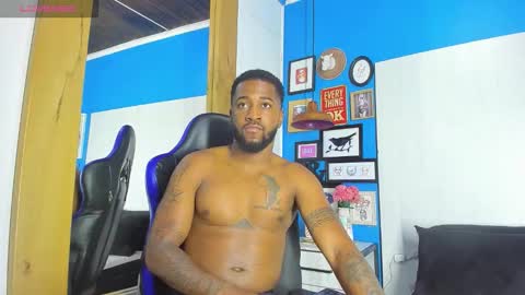 Snapshot of drake_nassir4 chatting on October 20, 2025, 10:43 pm ---Drake--- online show from October 20, 2025, 10:43 pm