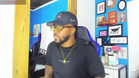 Snapshot of drake_nassir4 chatting on October 25, 2025, 5:59 am ---Drake--- online show from October 25, 2025, 5:59 am