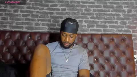 ---Drake--- online show from December 1, 2025, 5:29 pm