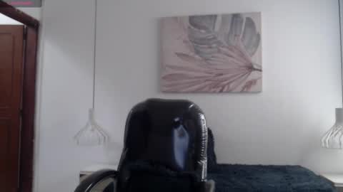 Snapshot of drakos_hairy chatting on February 2, 2025, 5:37 pm Drakos online show from February 2, 2025, 5:37 pm