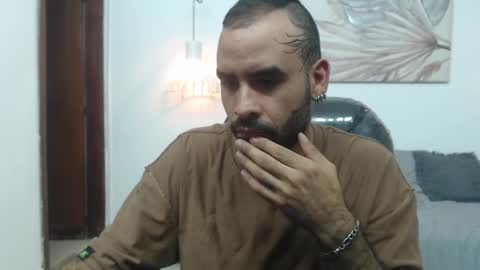Snapshot of drakos_hairy chatting on February 12, 2025, 10:37 pm Drakos online show from February 12, 2025, 10:37 pm