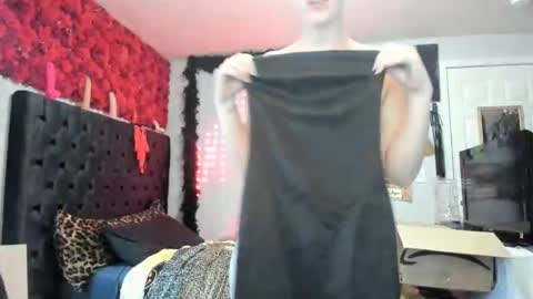 Your Majesty online show from January 28, 2025, 6:07 pm