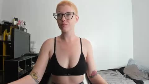 Your Majesty online show from October 2, 2025, 3:41 pm